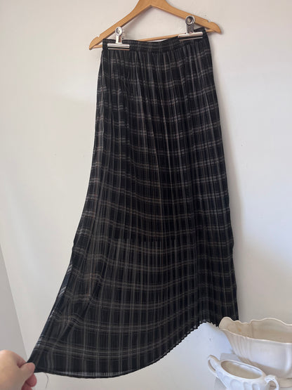 MAX Check Pleated Skirt RRP $160 (12)