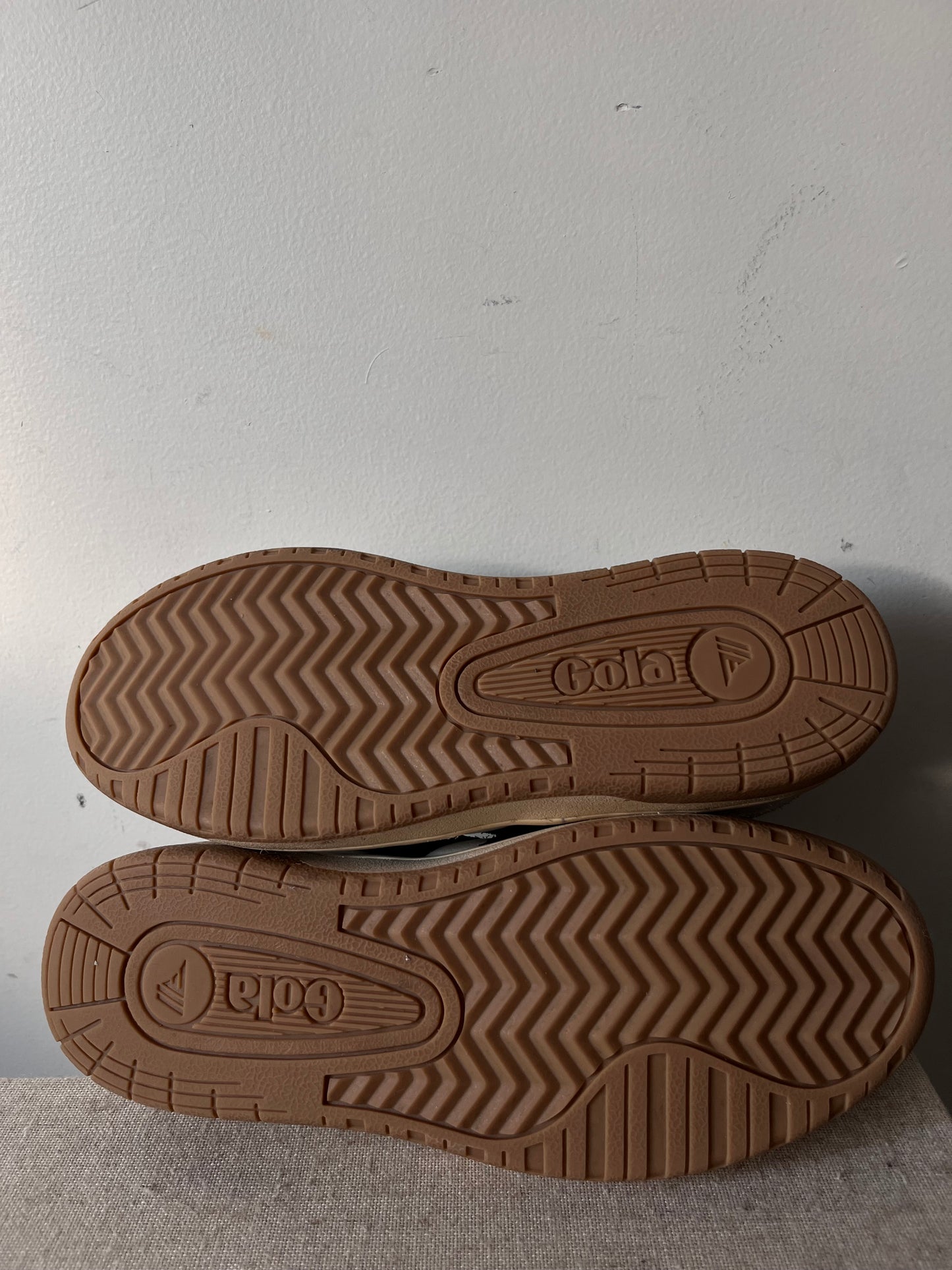 GOLA Sneakers RRP$240 (37)
