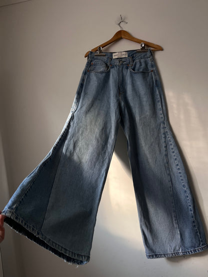 SHOP CHILLI Jeans RRP$220 (8-10)