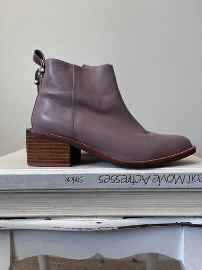 MI PIACI Leather Ankle Boots RRP $380 (35)