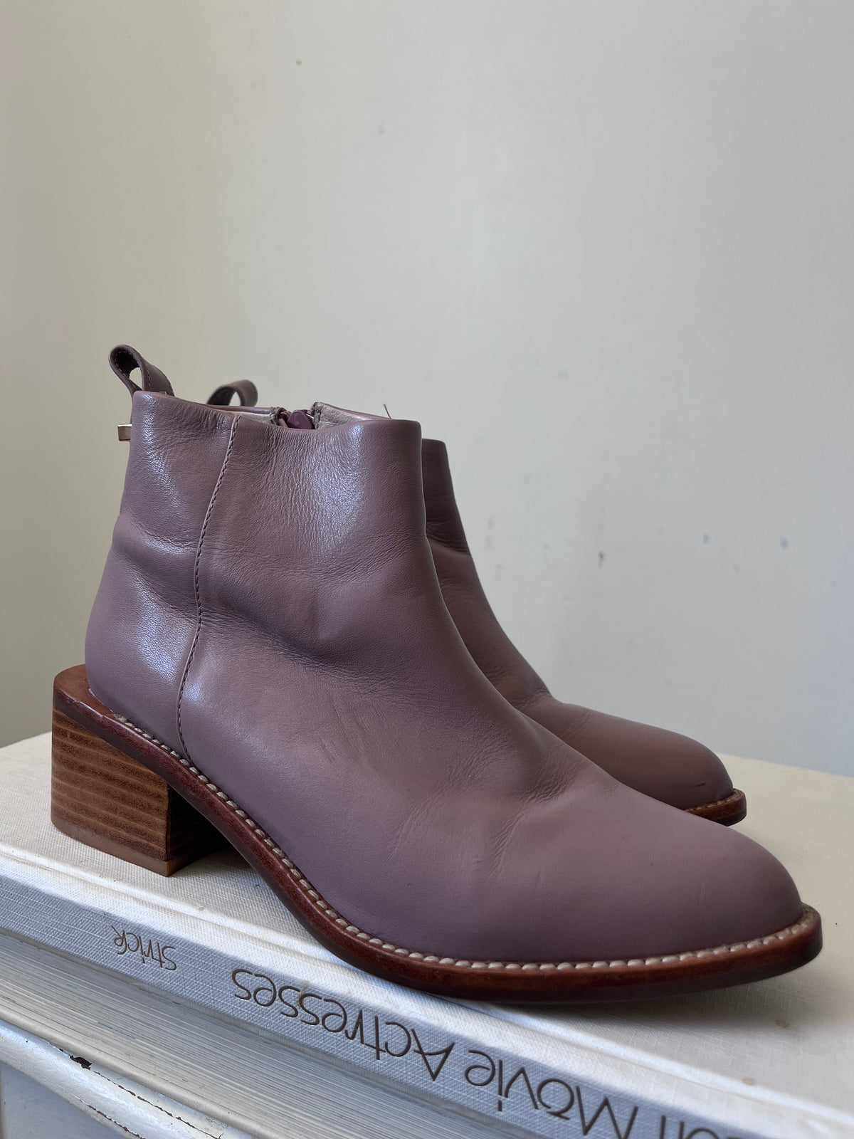 MI PIACI Leather Ankle Boots RRP $380 (35)