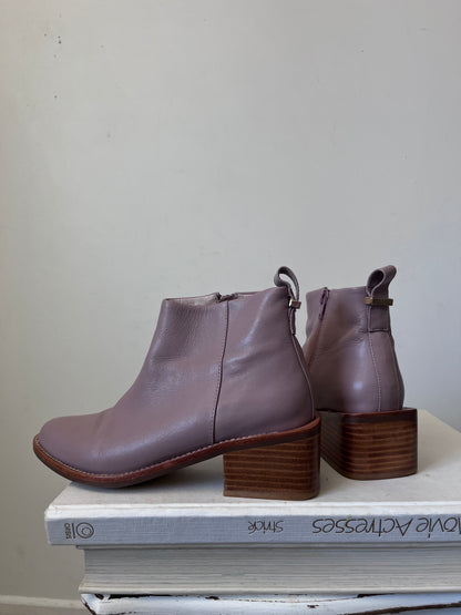 MI PIACI Leather Ankle Boots RRP $380 (35)